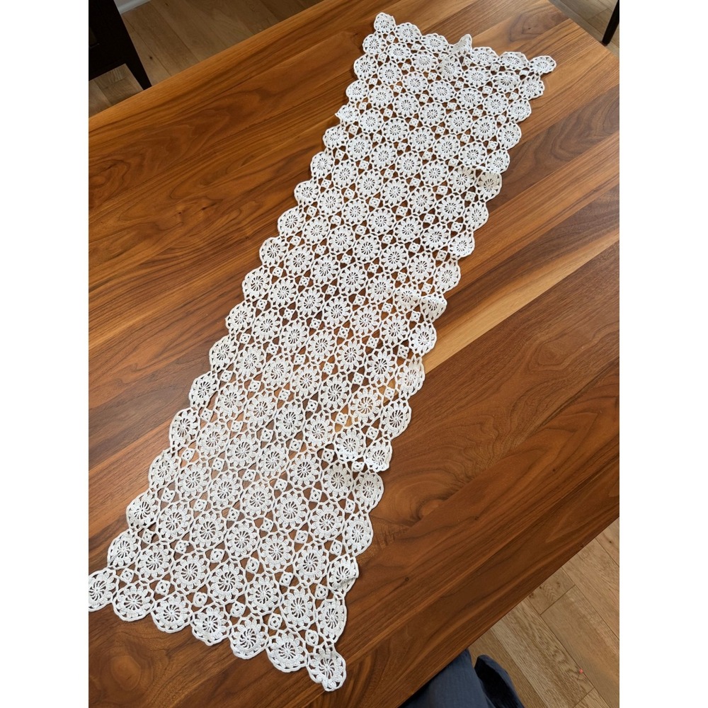 VTG White Crochet Lace Table Runner 45x15 Boho Cottagecore